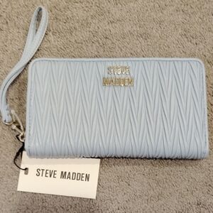 Steve Madden Sky Blue Quilted Wristlet